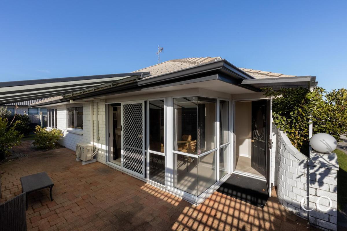 Pavilion Beachfront Apartments Mount Maunganui Kültér fotó